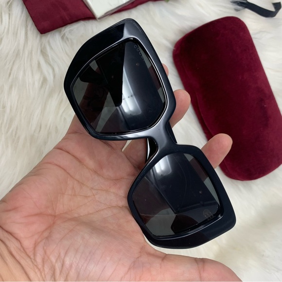 GUCCI Women’s luxury oversized sunglasses large GG Logo GG0956S - Picture 13 of 16